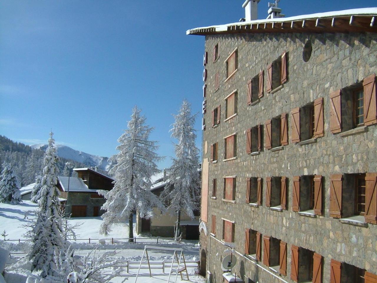 Adonis Le Chastellan Hotel Valberg Bagian luar foto