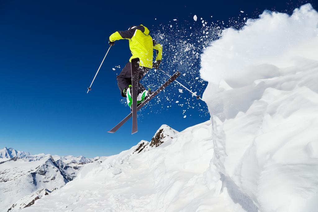 Adonis Le Chastellan Hotel Valberg Bagian luar foto